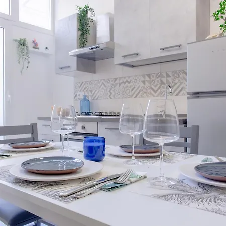 Tropical - Boutique Apartment